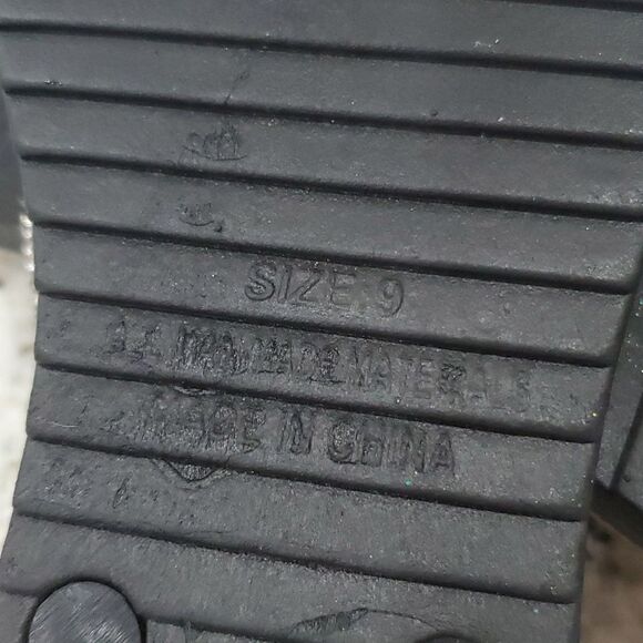 Just Be Black and Silver Rhinestone Flip Flops, Size 9 - Picture 6 of 6